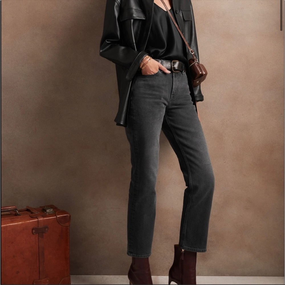 Banana Republic black washed hi rise straight jeans!